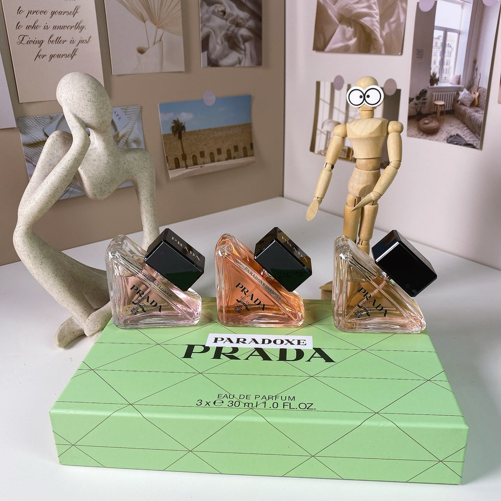 Prada — Gift Box